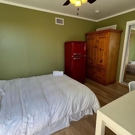 Private Room W/ Private Room Entrance & Free Wifi & Ac & Private Fridge Carson Exterior foto